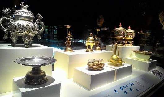 Ấn vàng Hoàng đế chi bảo