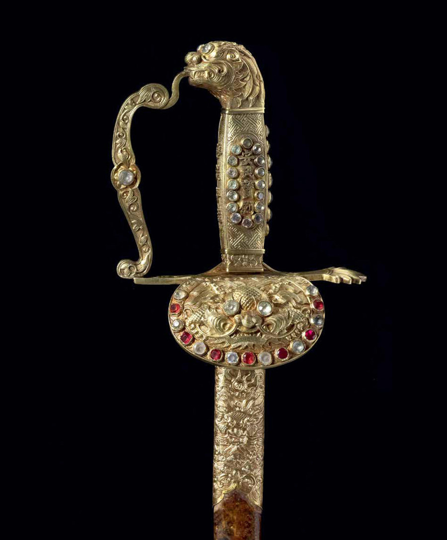 Ấn vàng Hoàng đế chi bảo